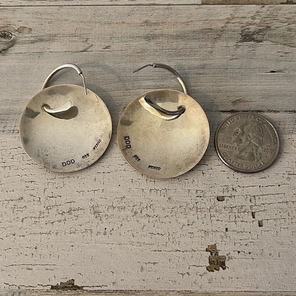 DDD Silver Hammered Disc Drop Earrings. - Picture 3 of 5